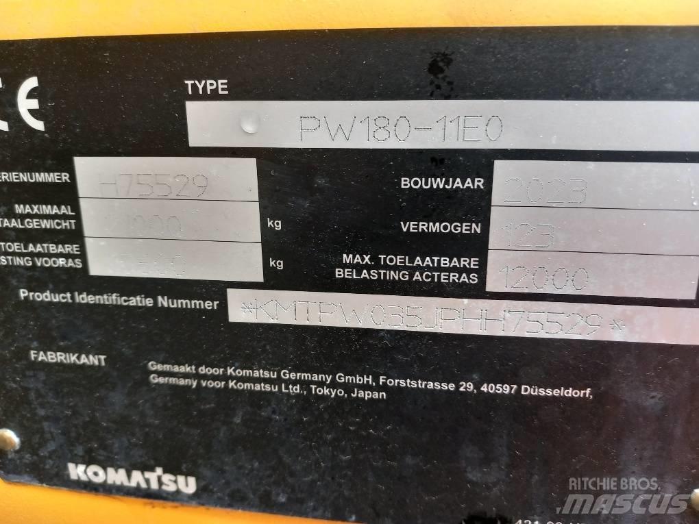 Komatsu PW180-11E0 Колесни екскаватори
