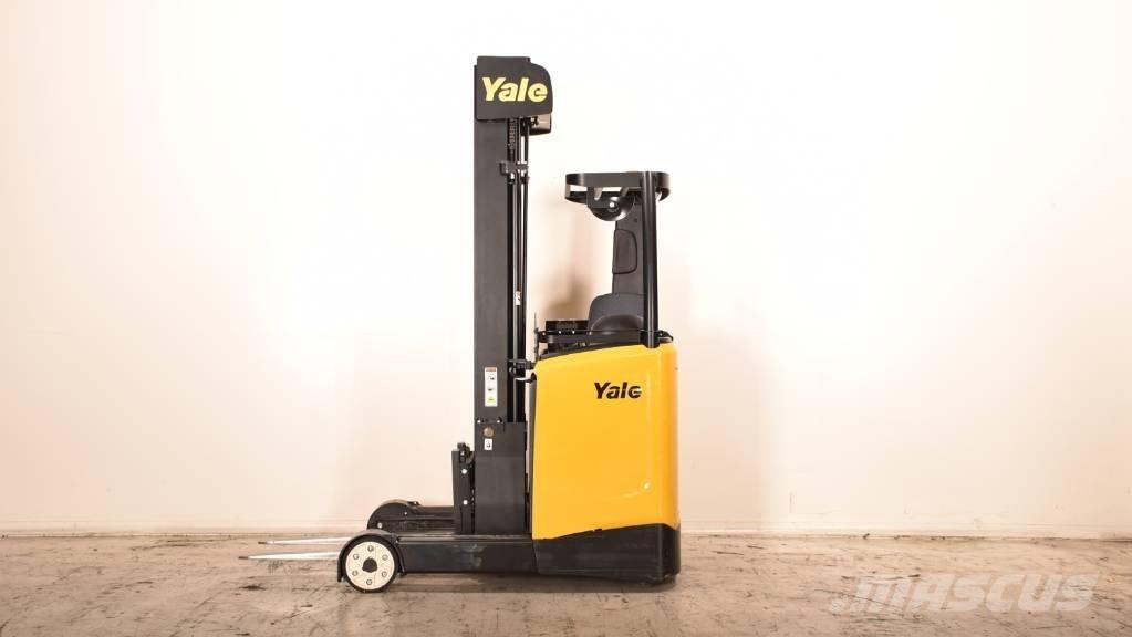 Hyster MR 14 Ретрак/ Високоповдигач с изместване на вилката напред