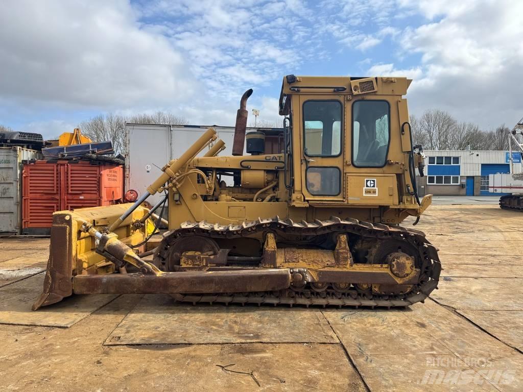 CAT D 6 D Верижни булдозери
