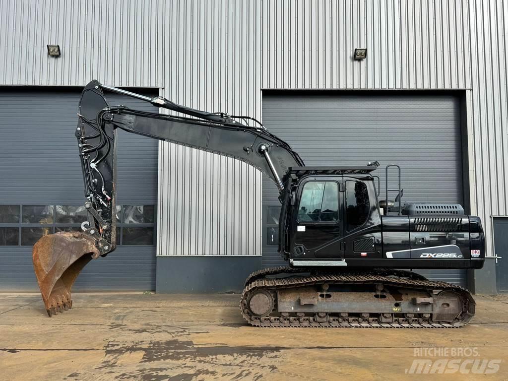 Doosan DX225LC-5 Верижен екскаватор