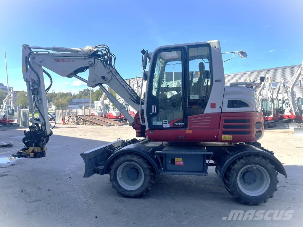 Takeuchi TB 295 W Колесни екскаватори
