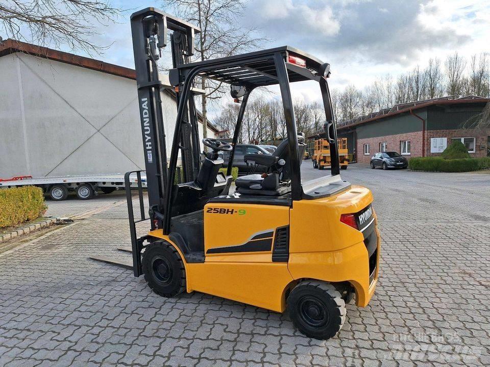 Hyundai 25 BH-9 Строителство - Други