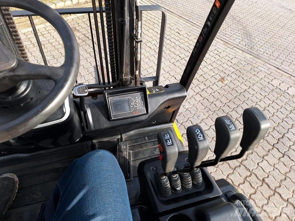 Hyundai 25 BH-9 Строителство - Други