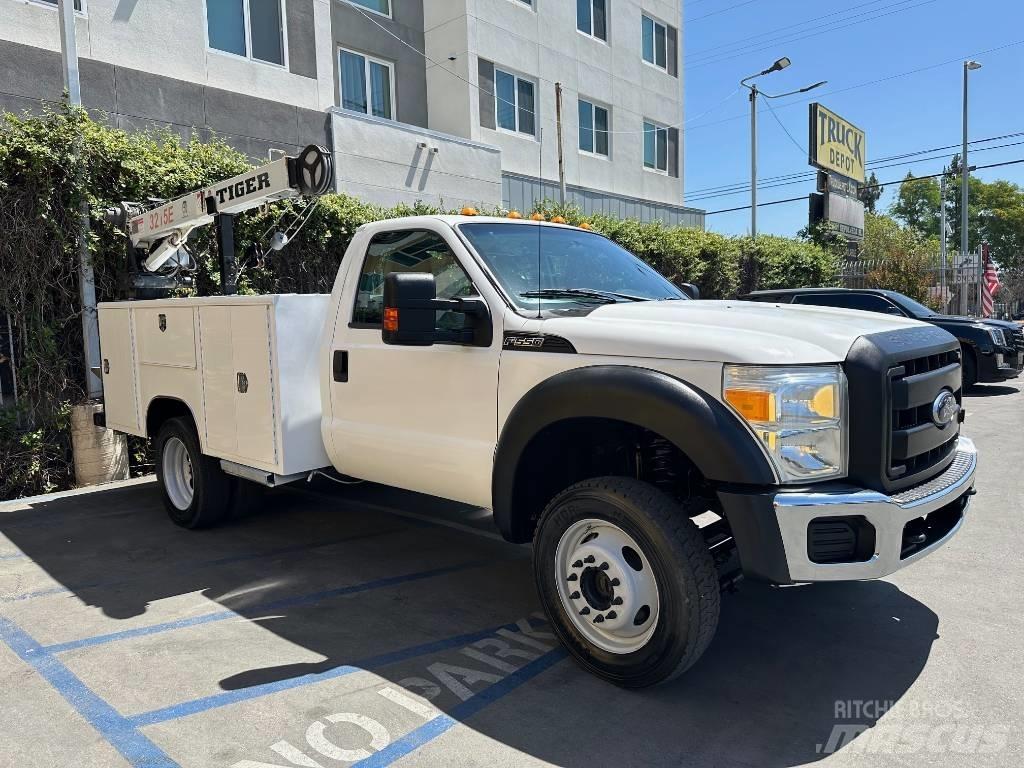 Ford F 550 SD Общински/универсални превозни средства
