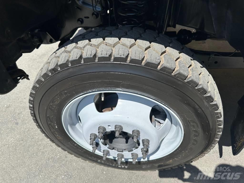 Ford F 550 SD Общински/универсални превозни средства
