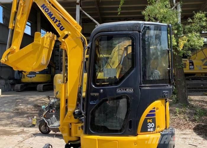 Komatsu PC30 Верижен екскаватор