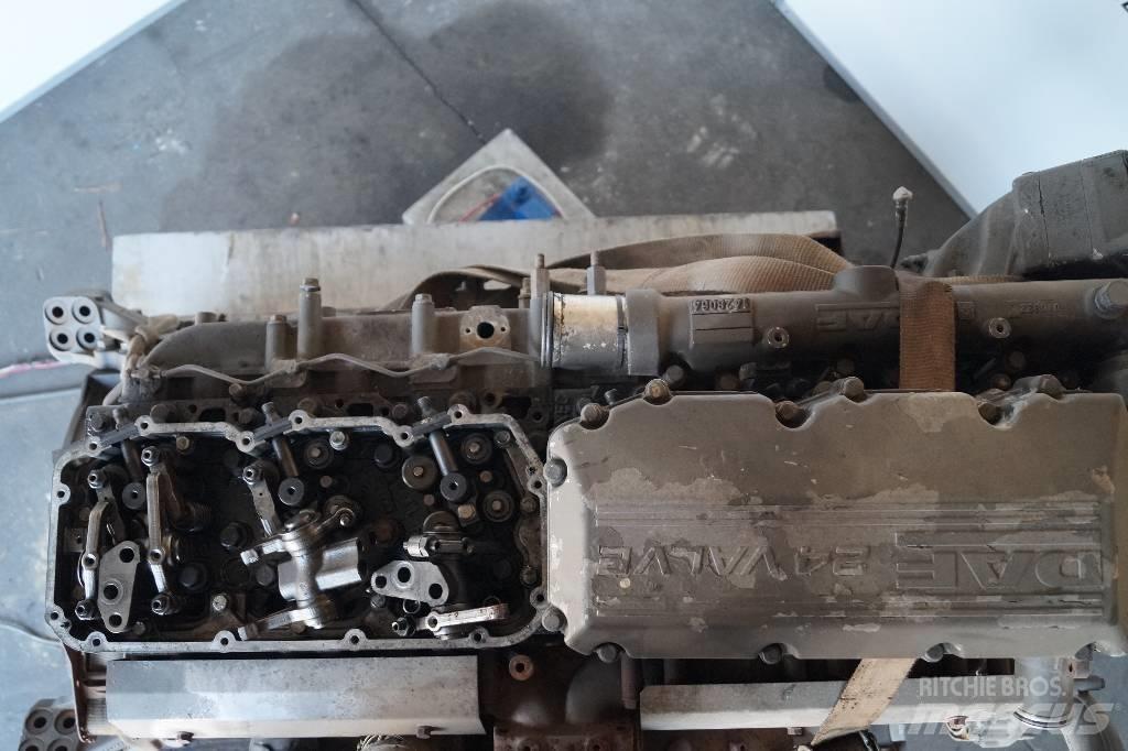 DAF XE315C1 Двигатели