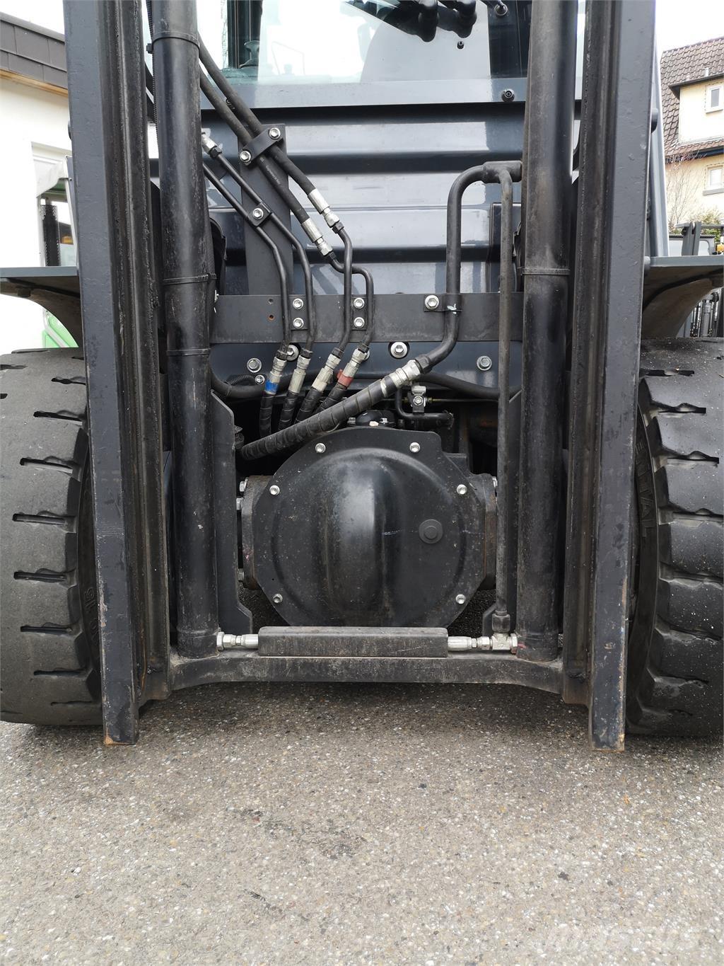 Toyota 02-8FDF30 Дизелови камиони