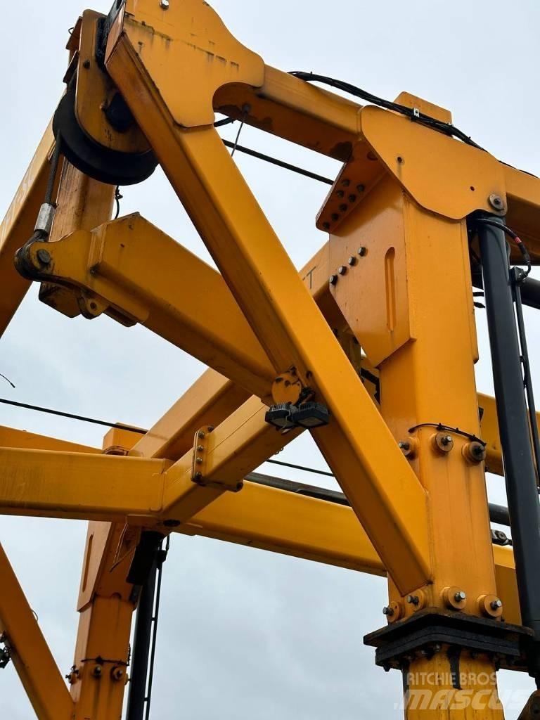 Combilift SC 3 T Кари товарачи на контейнери