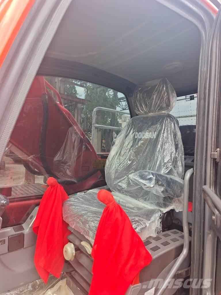 Doosan DX 225 Верижен екскаватор