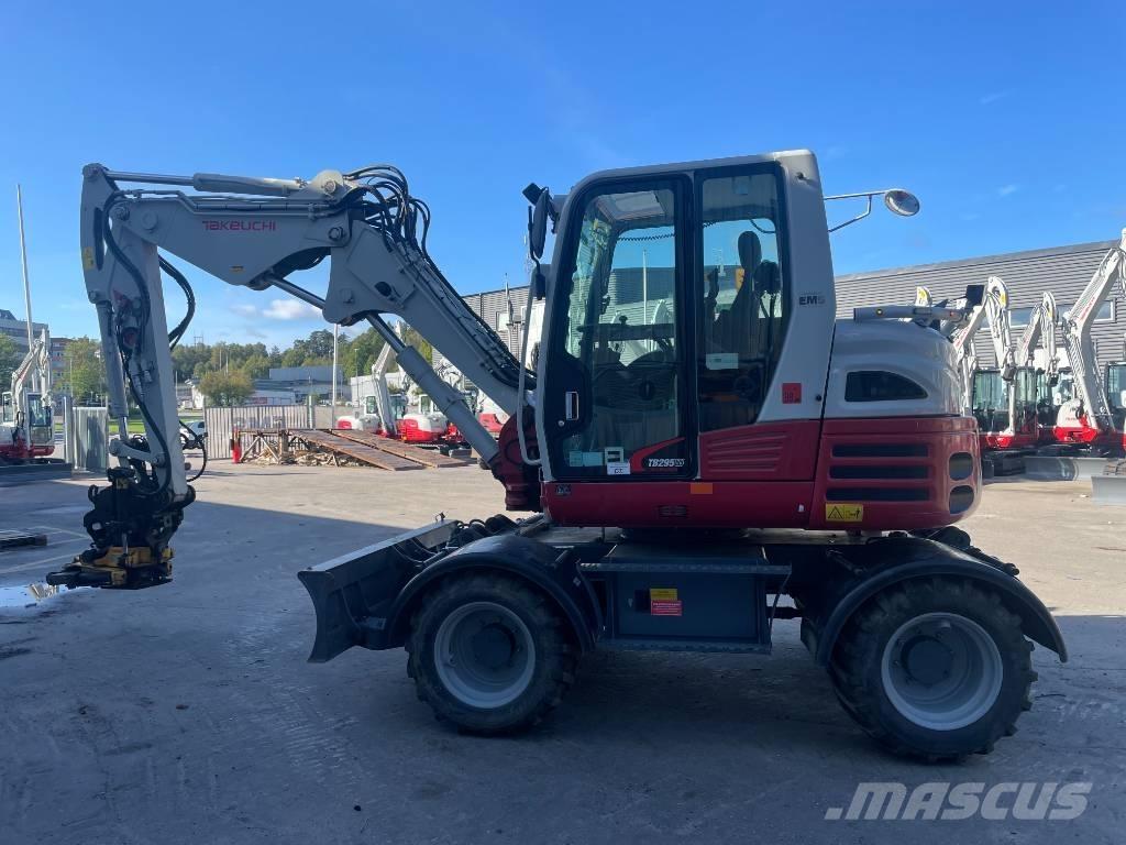 Takeuchi TB 295W Колесни екскаватори