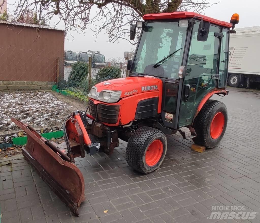 Kubota B2530 Компактни трактори