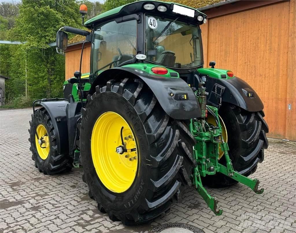John Deere 6210R Трактори