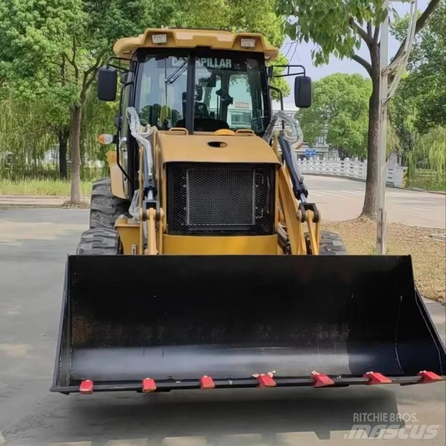 CAT 420 F Товарач със заден ексватор
