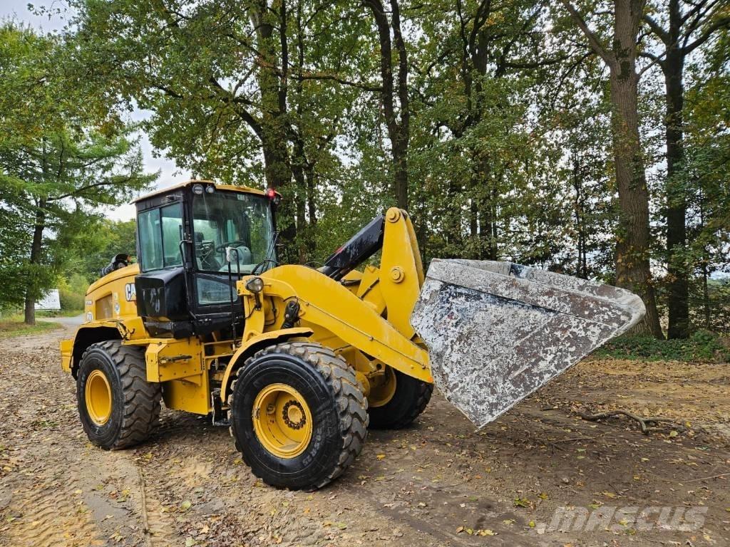 CAT 930 M Колесни товарачи