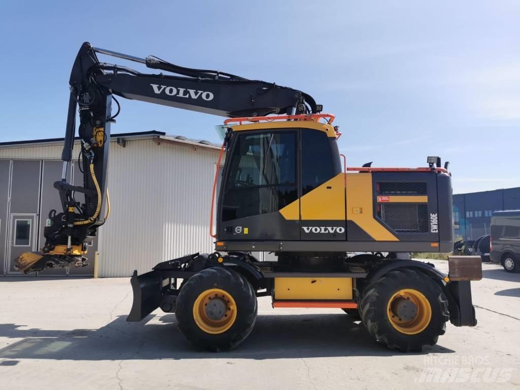 Volvo EW160E Колесни екскаватори