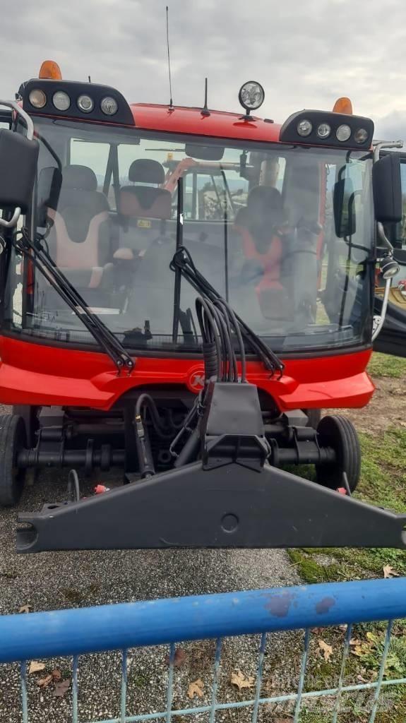  PistenBully  600 Снегоутъпкващи машини
