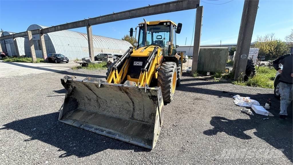 JCB 4CX PRO Товарач със заден ексватор