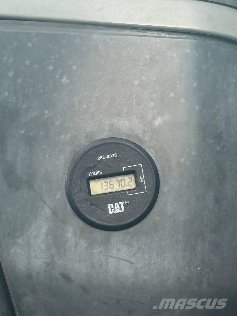 CAT M 325 D MH Колесни екскаватори