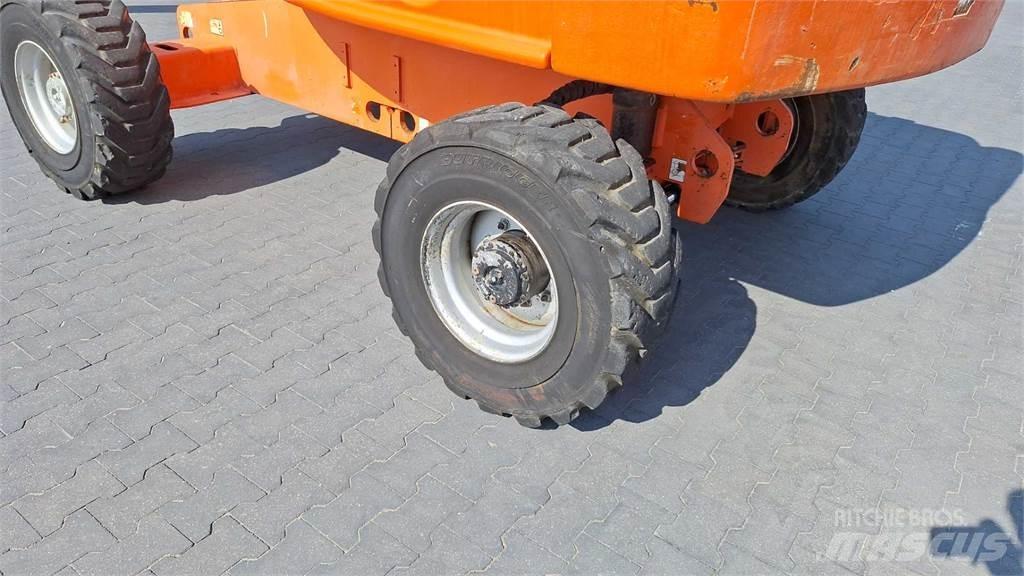 JLG 460SJ Телескопични повдигачи
