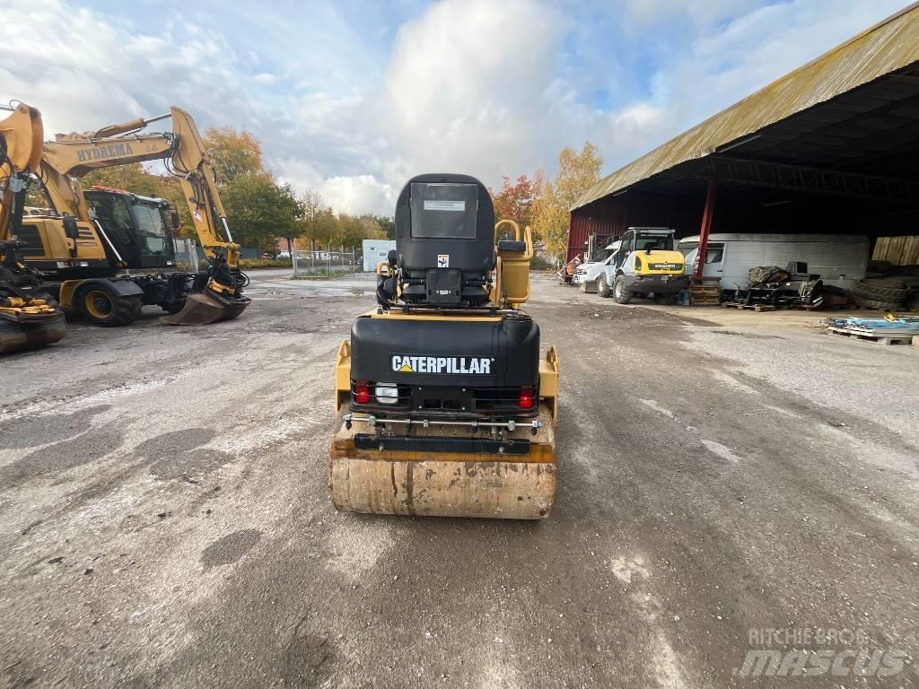 CAT CB 224E Двойни барабанни ролки
