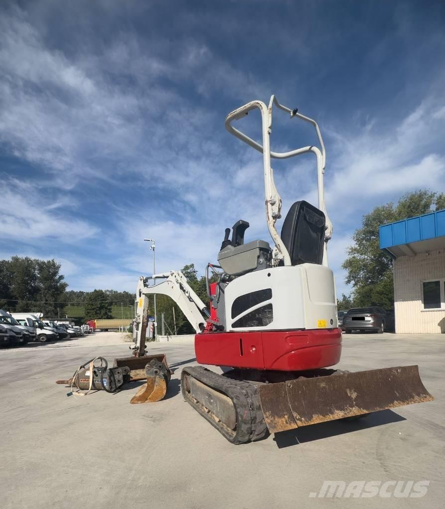 Takeuchi TB 210 R Мини екскаватори < 7 т