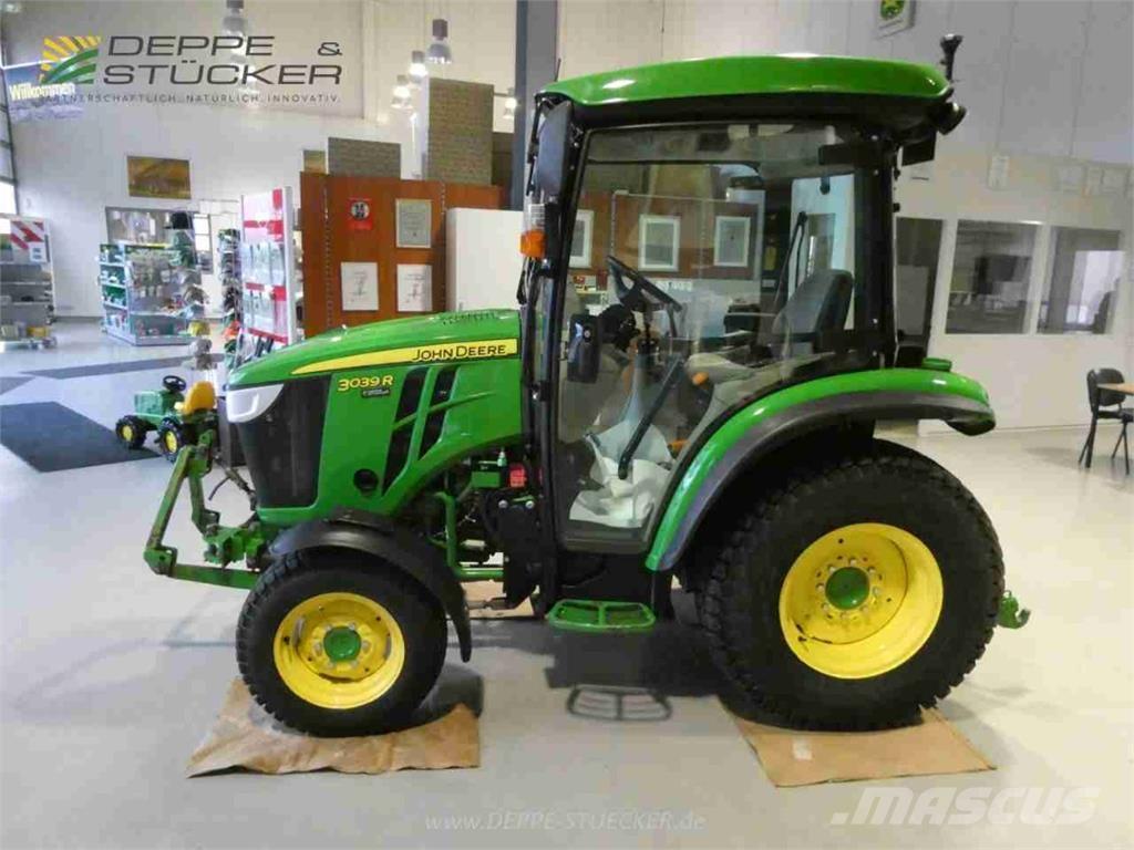 John Deere 3039R Компактни трактори