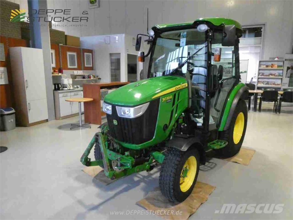 John Deere 3039R Компактни трактори