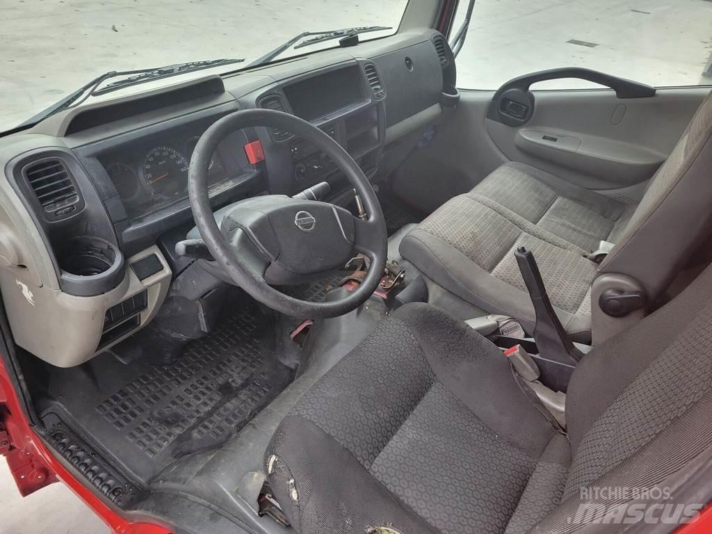 Nissan Cabstar Кабини