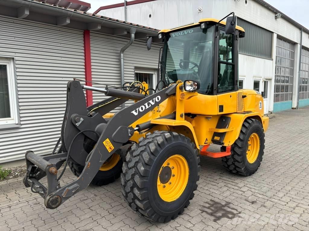 Volvo Radlader L30G Колесни товарачи
