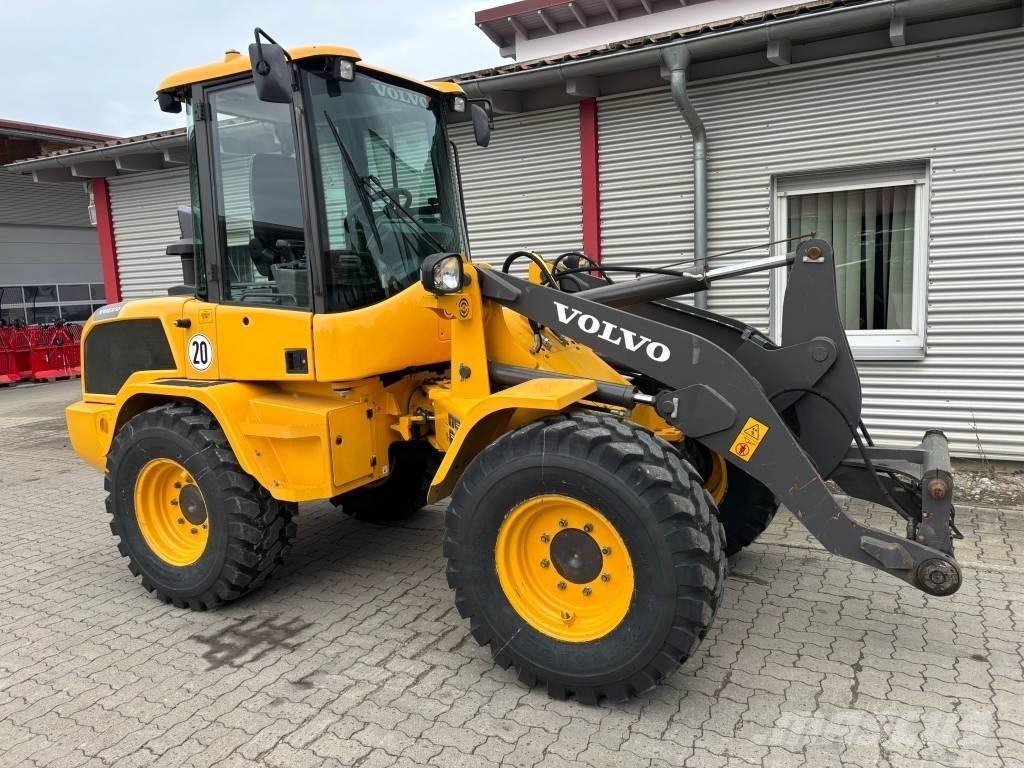 Volvo Radlader L30G Колесни товарачи