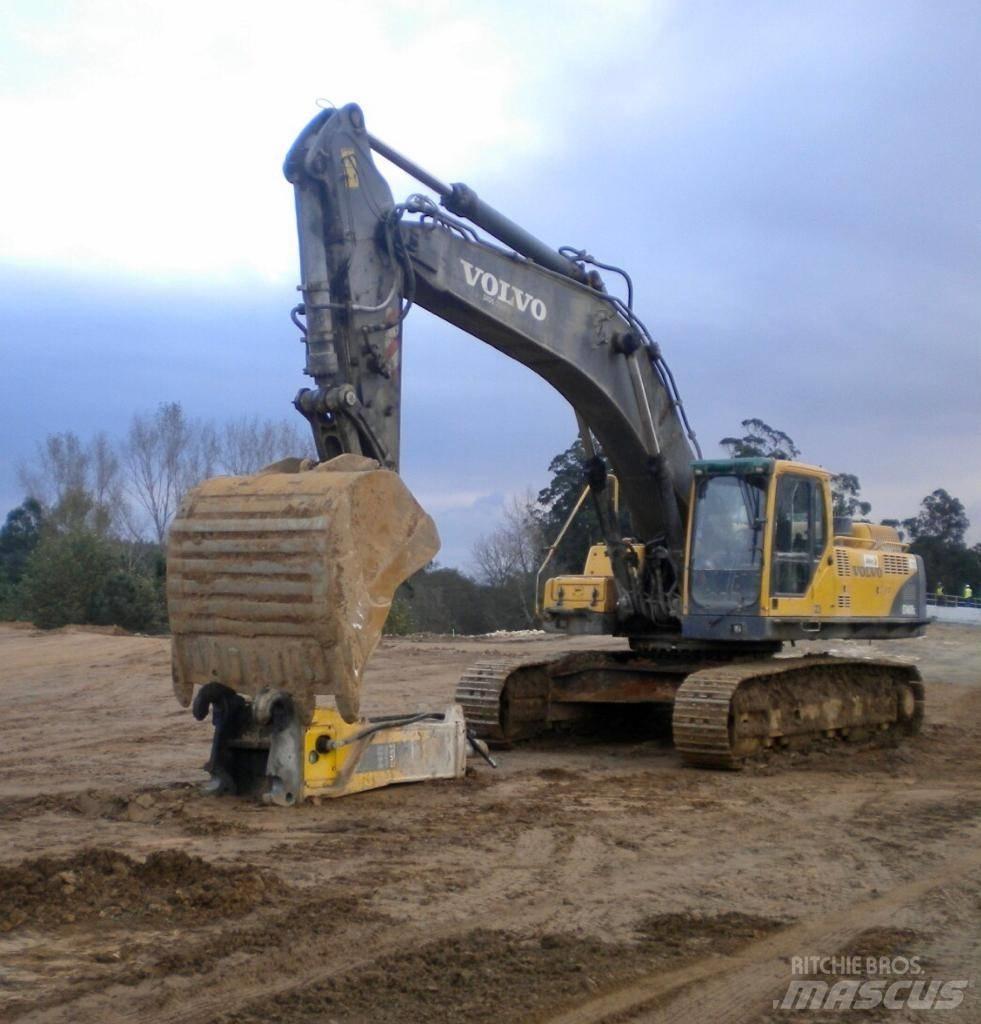 Volvo EC 460 B LC Верижен екскаватор