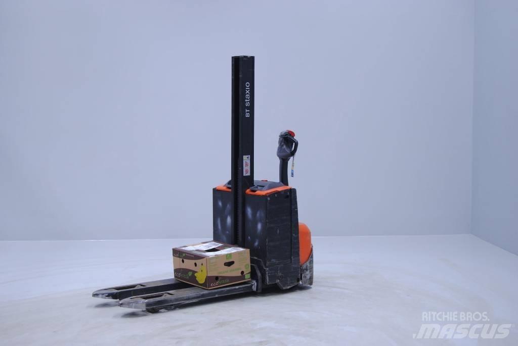 Toyota SWE080L Колички високоповдигачи с теглич