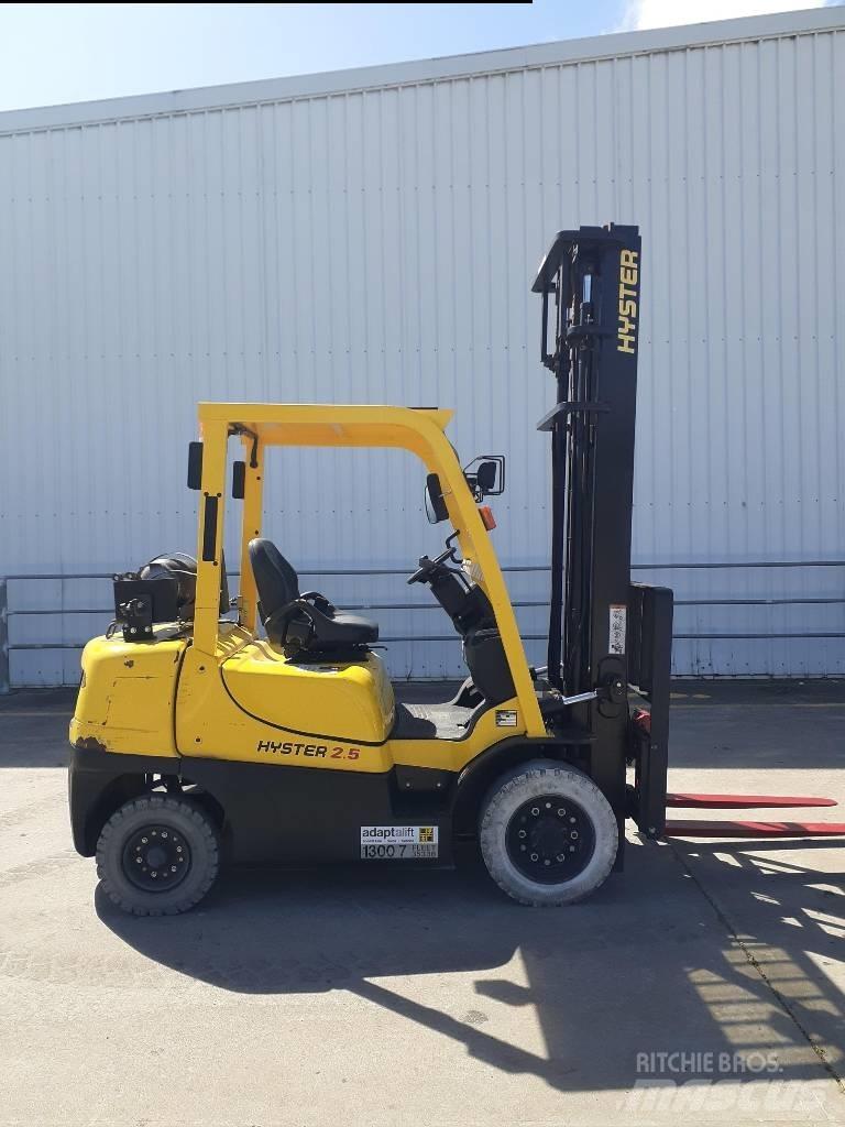 Hyster H2.5XT Камиони с АГУ