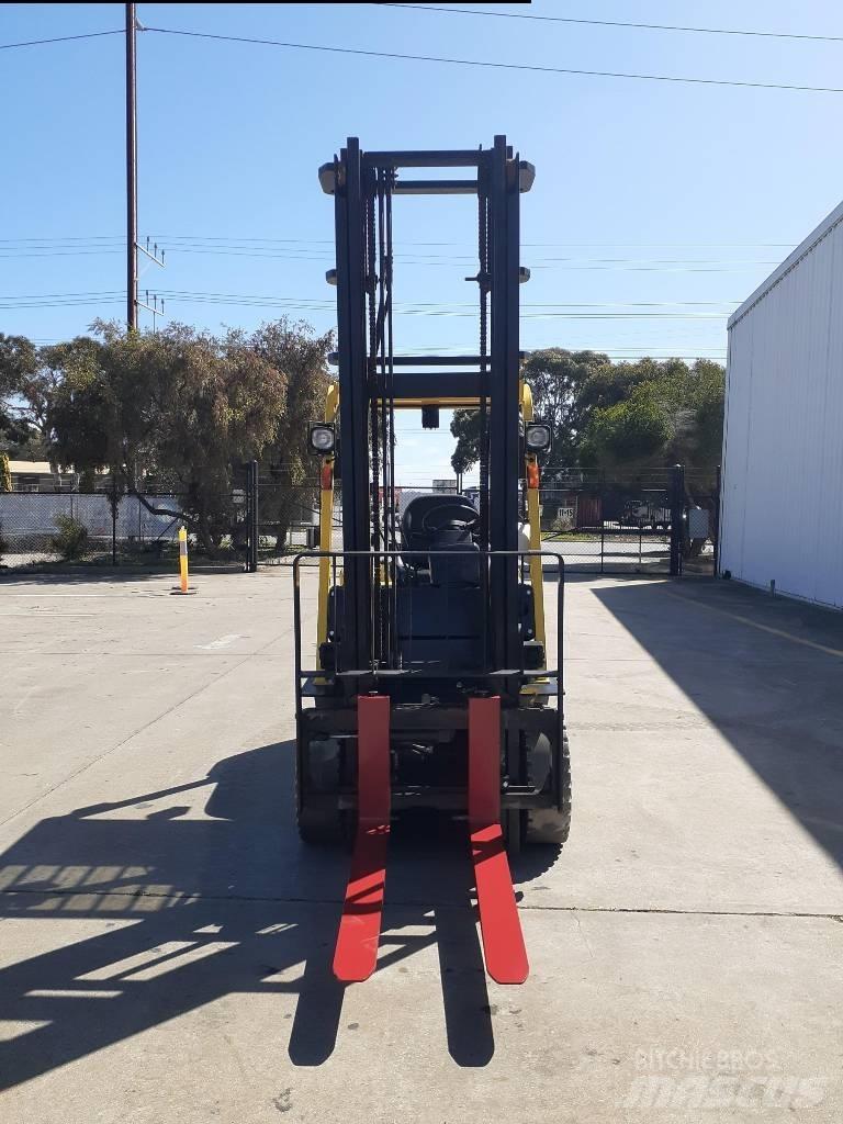 Hyster H2.5XT Камиони с АГУ
