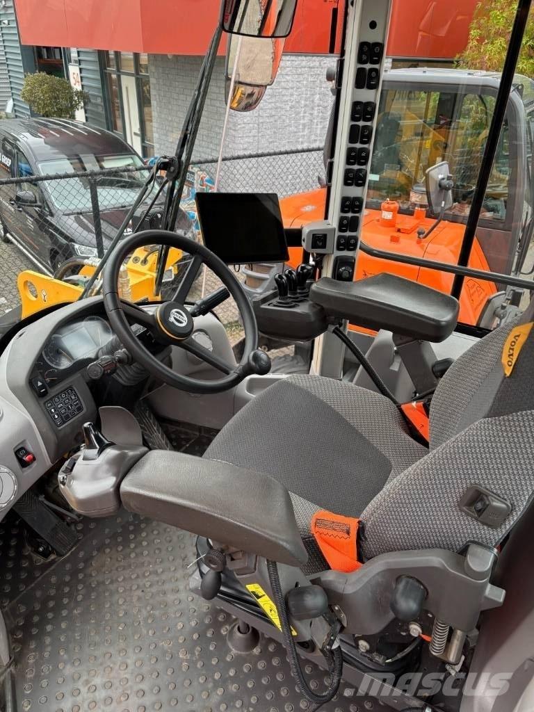 Volvo L 120 H Колесни товарачи