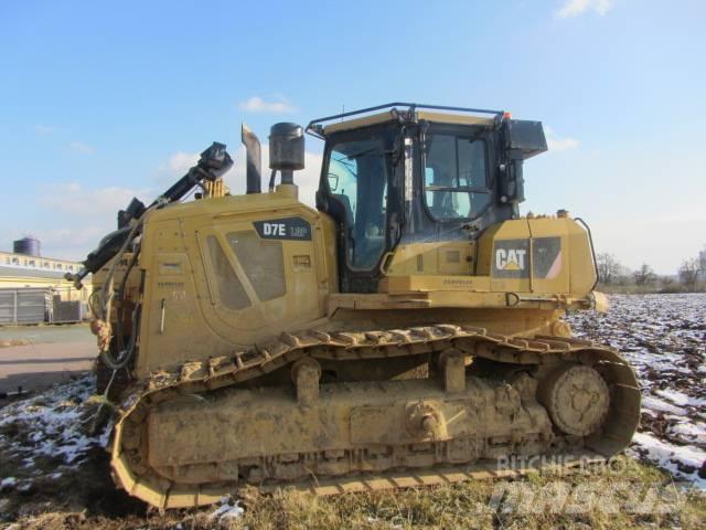 CAT D 7 E Верижни булдозери
