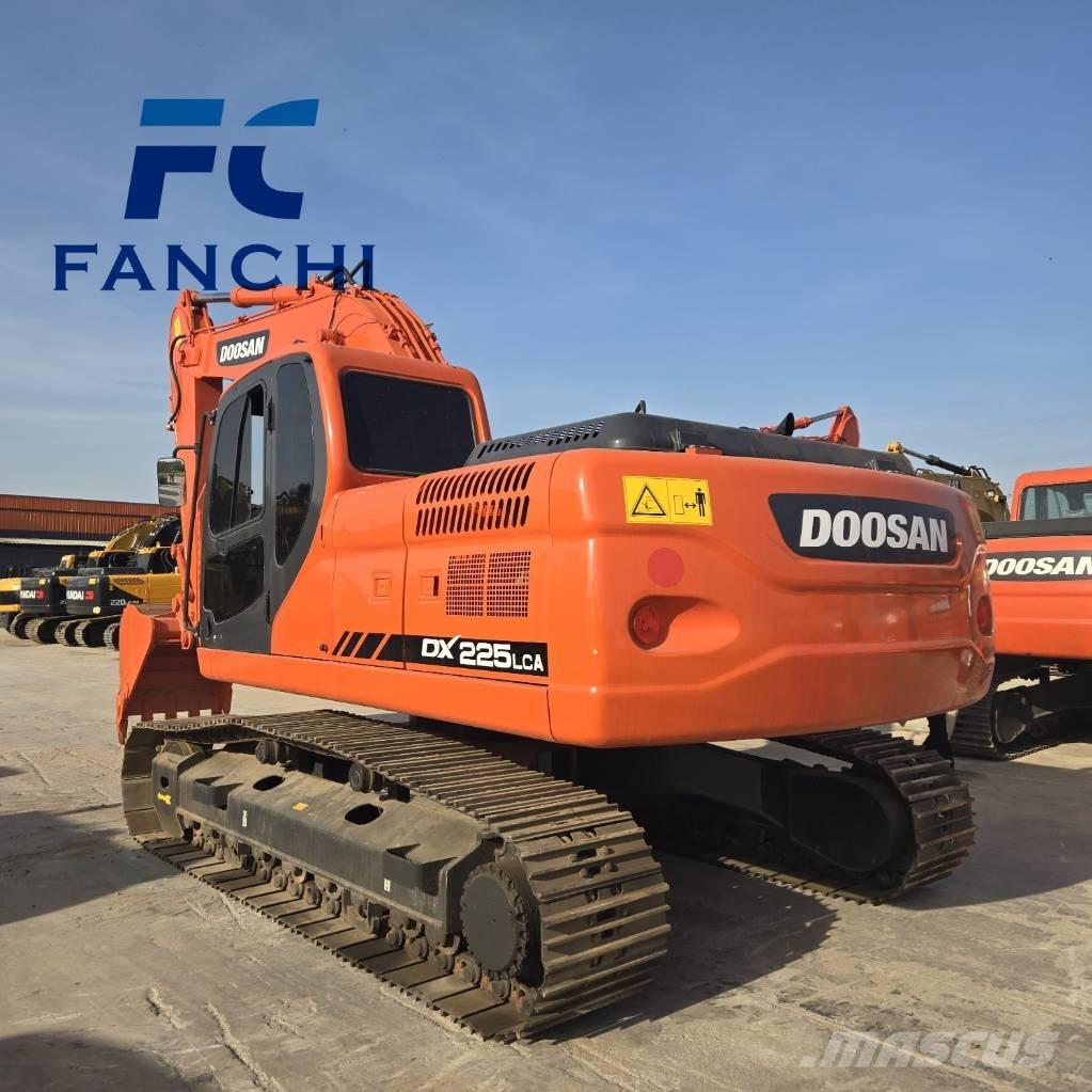 Doosan DX 225 LC Верижен екскаватор