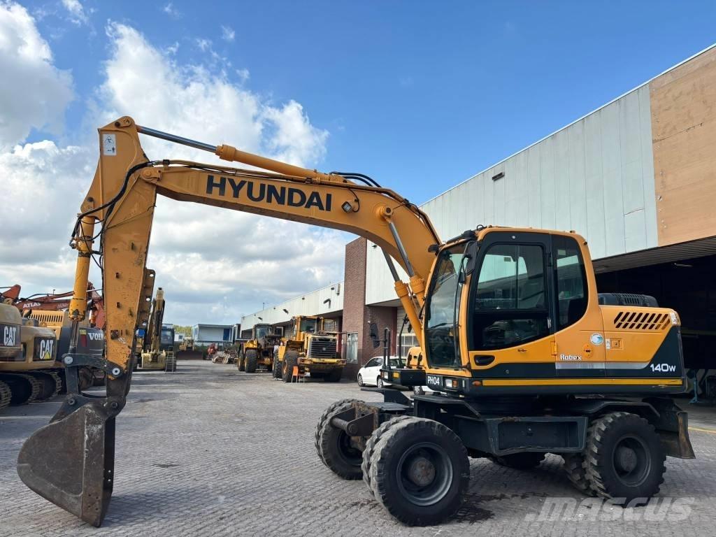 Hyundai 140W-9 Колесни екскаватори