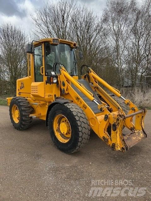 JCB 411 B Колесни товарачи