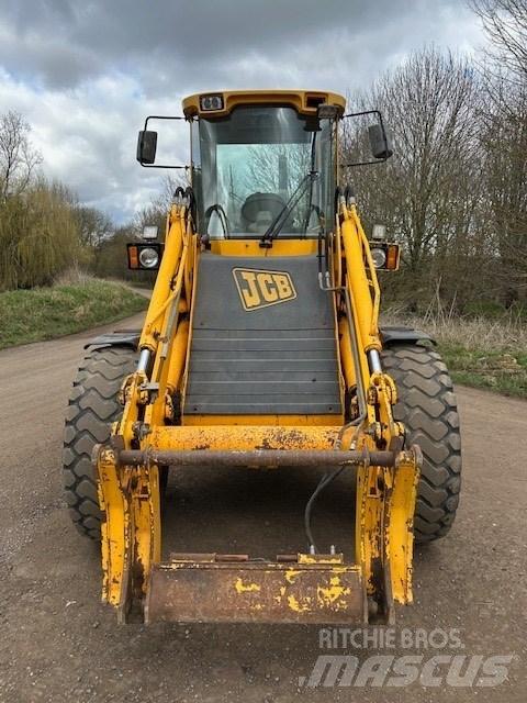 JCB 411 B Колесни товарачи