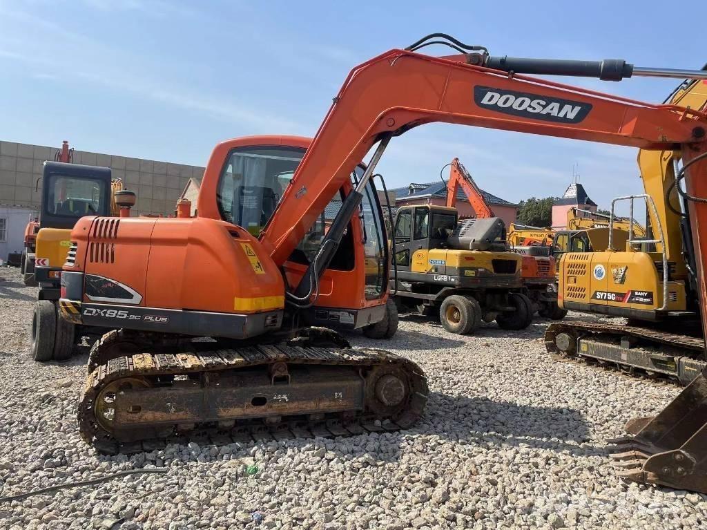 Doosan DX 85 Средни екскаватори 7т - 12т