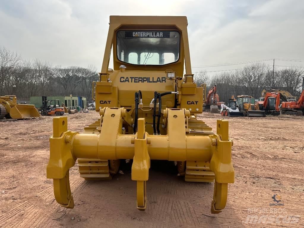 CAT D7G Верижни булдозери
