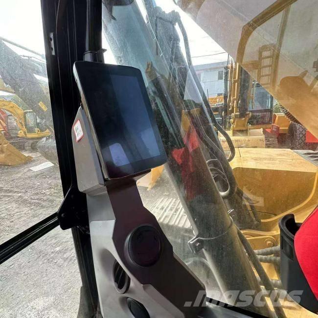 CAT 320 Верижен екскаватор