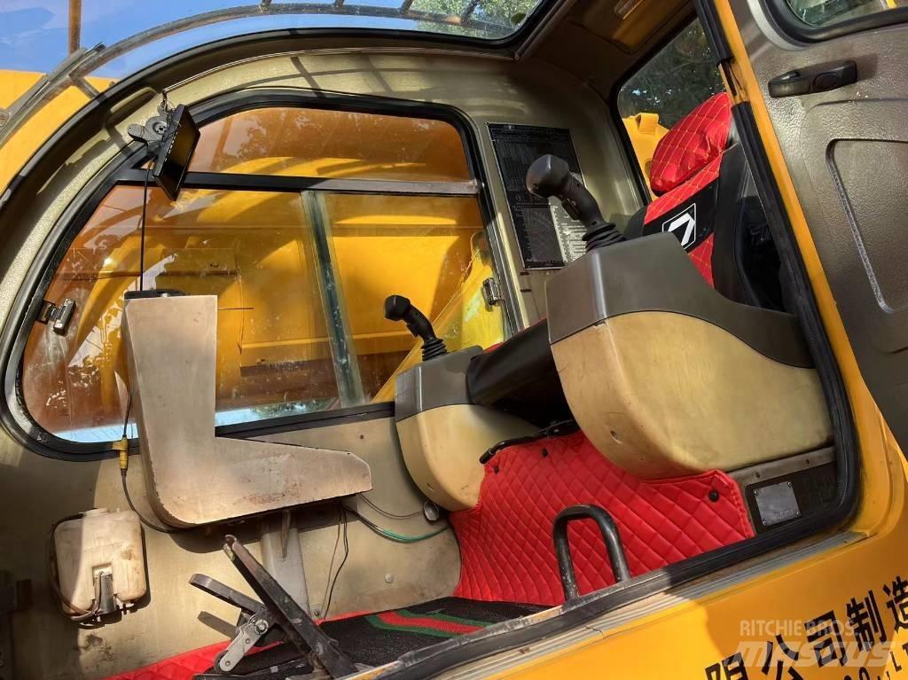 XCMG QY70KA Всъдеходни кранове