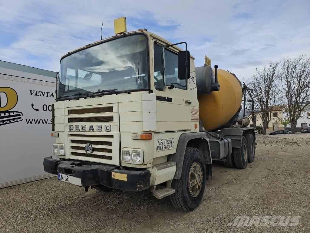 Pegaso 2323k Бетонопомпи
