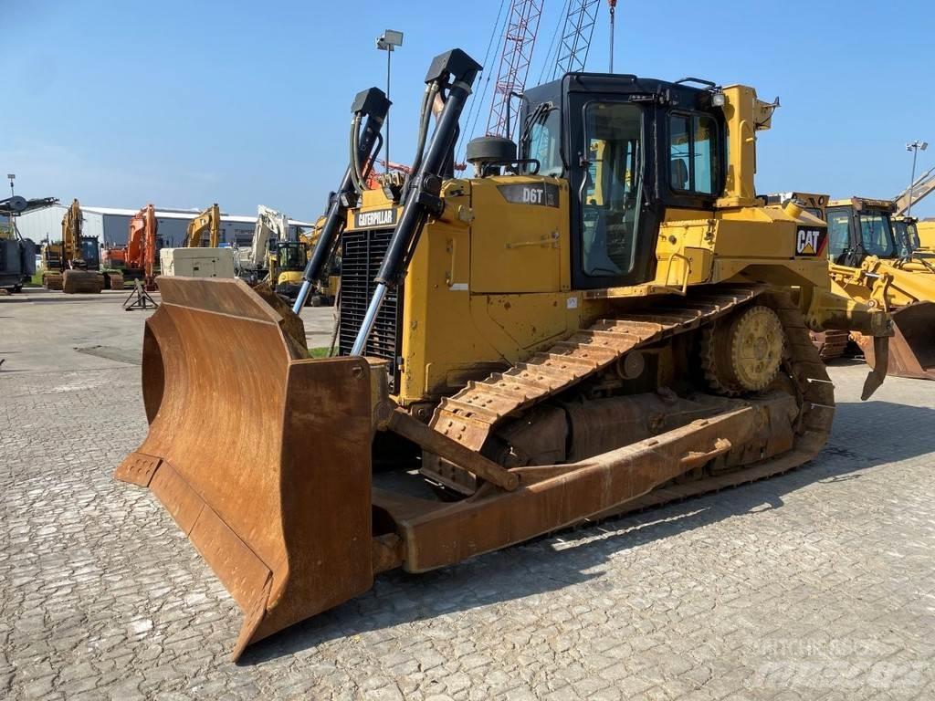 CAT D6T NVT Верижни булдозери
