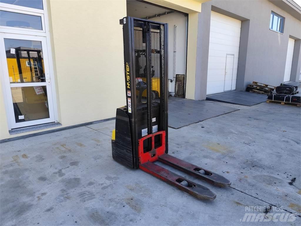 Hyster S1.0E Колички високоповдигачи с теглич