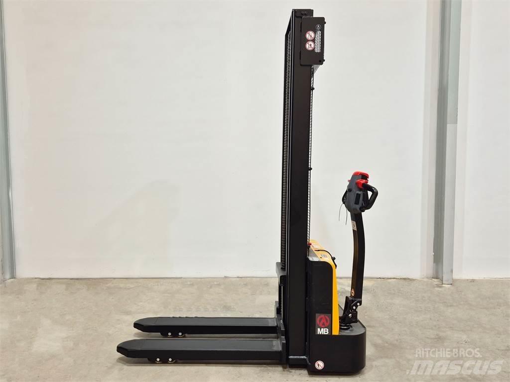  ESL122 2S360 Колички високоповдигачи с теглич