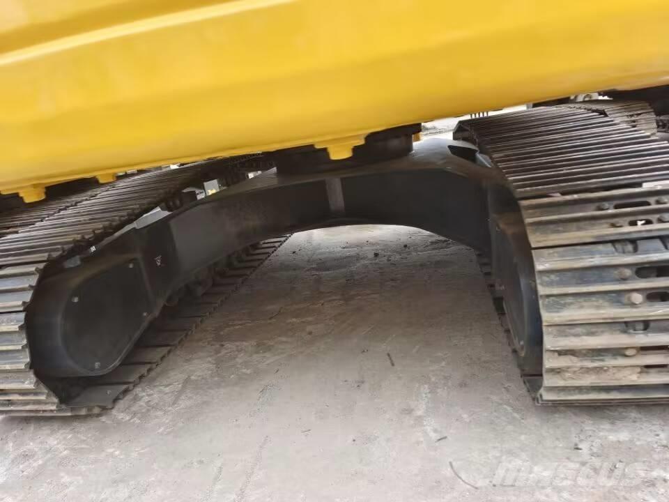 Komatsu PC 200 Верижен екскаватор